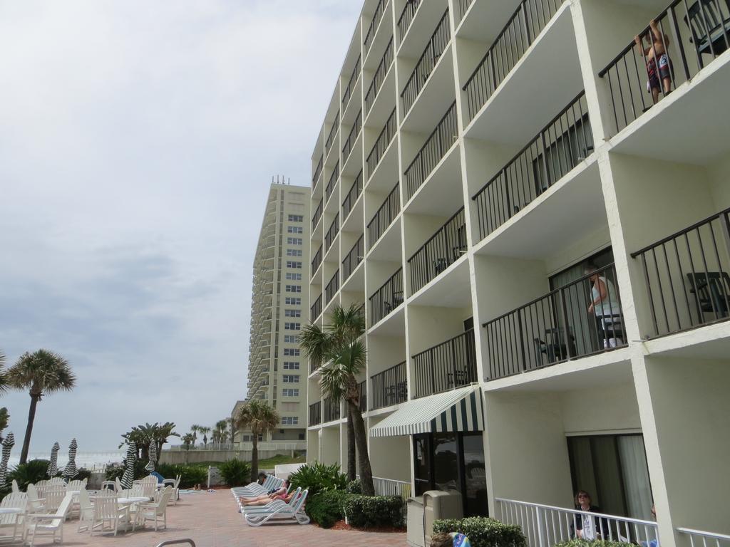 Days Inn By Wyndham Daytona Oceanfront Daytona Beach Exterior photo