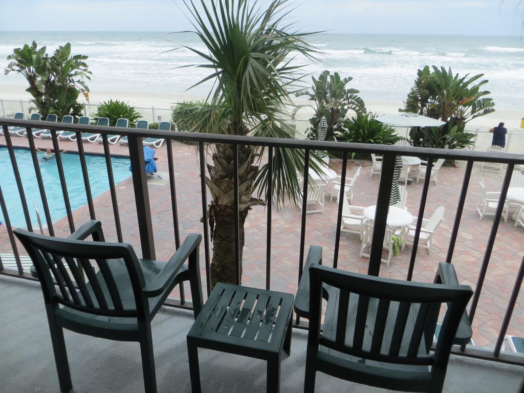 Days Inn By Wyndham Daytona Oceanfront Daytona Beach Exterior photo