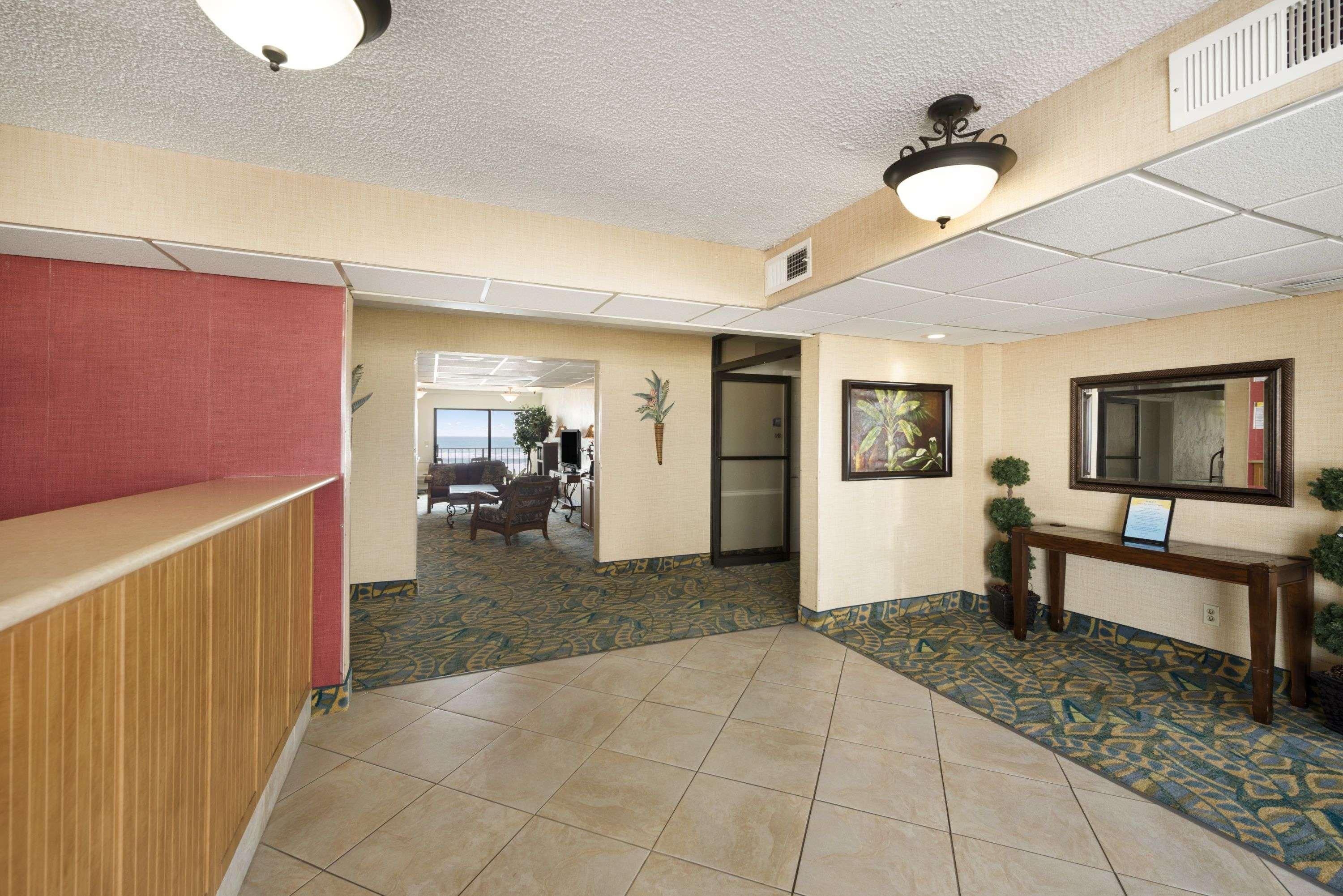 Days Inn By Wyndham Daytona Oceanfront Daytona Beach Exterior photo